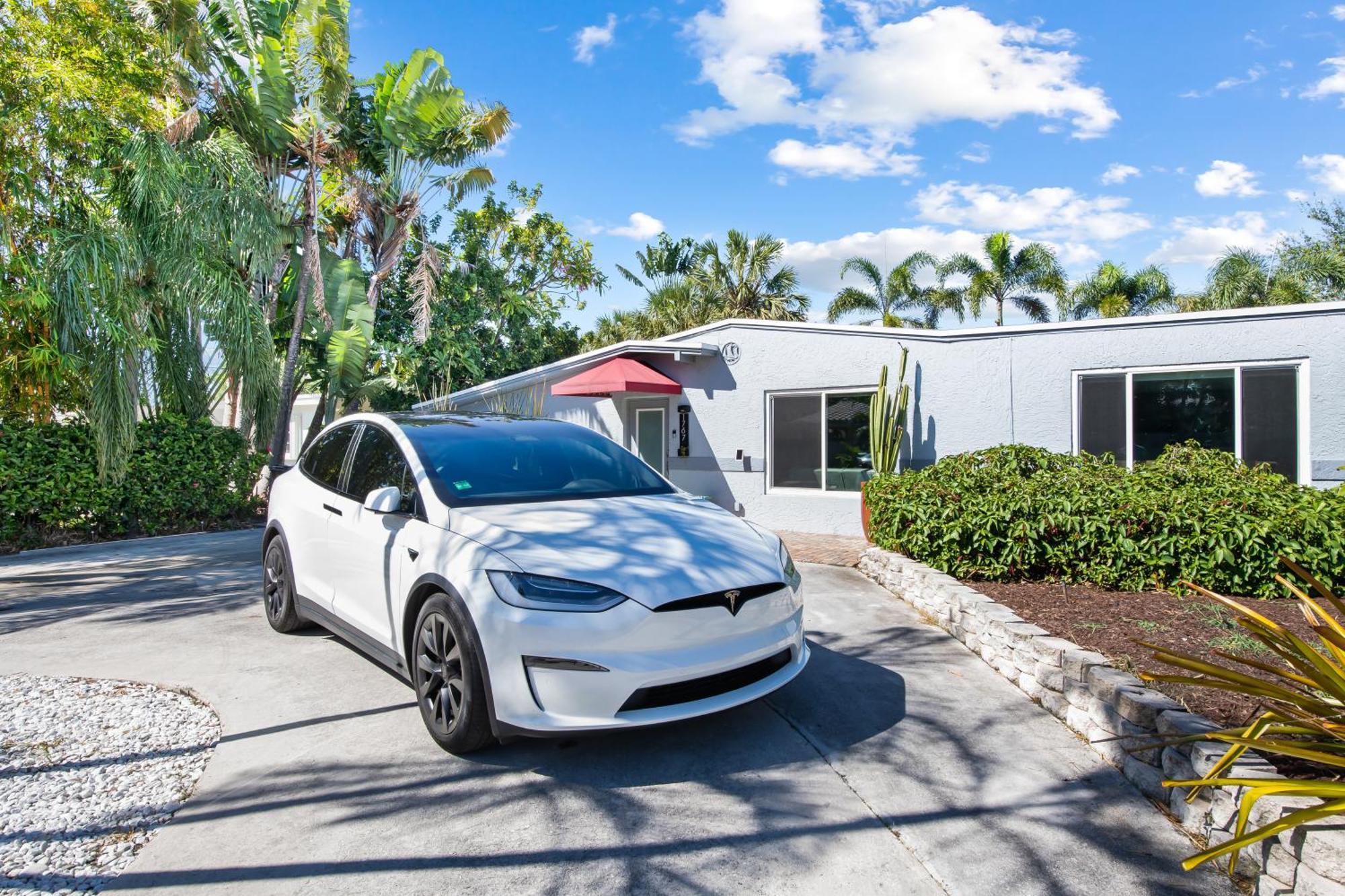 Palms Retreat! Giant Heated Pool-Hottub-Firepit-5Min2Beach-Pets-Ev Chgr Fort Lauderdale Exterior photo
